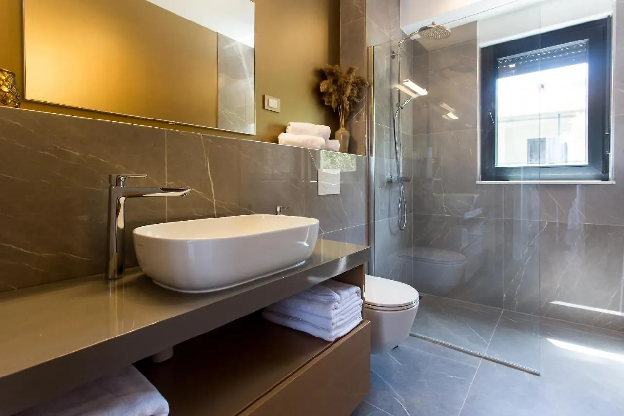 Beachfront House Olbia With Private Parking Trogir Apartment