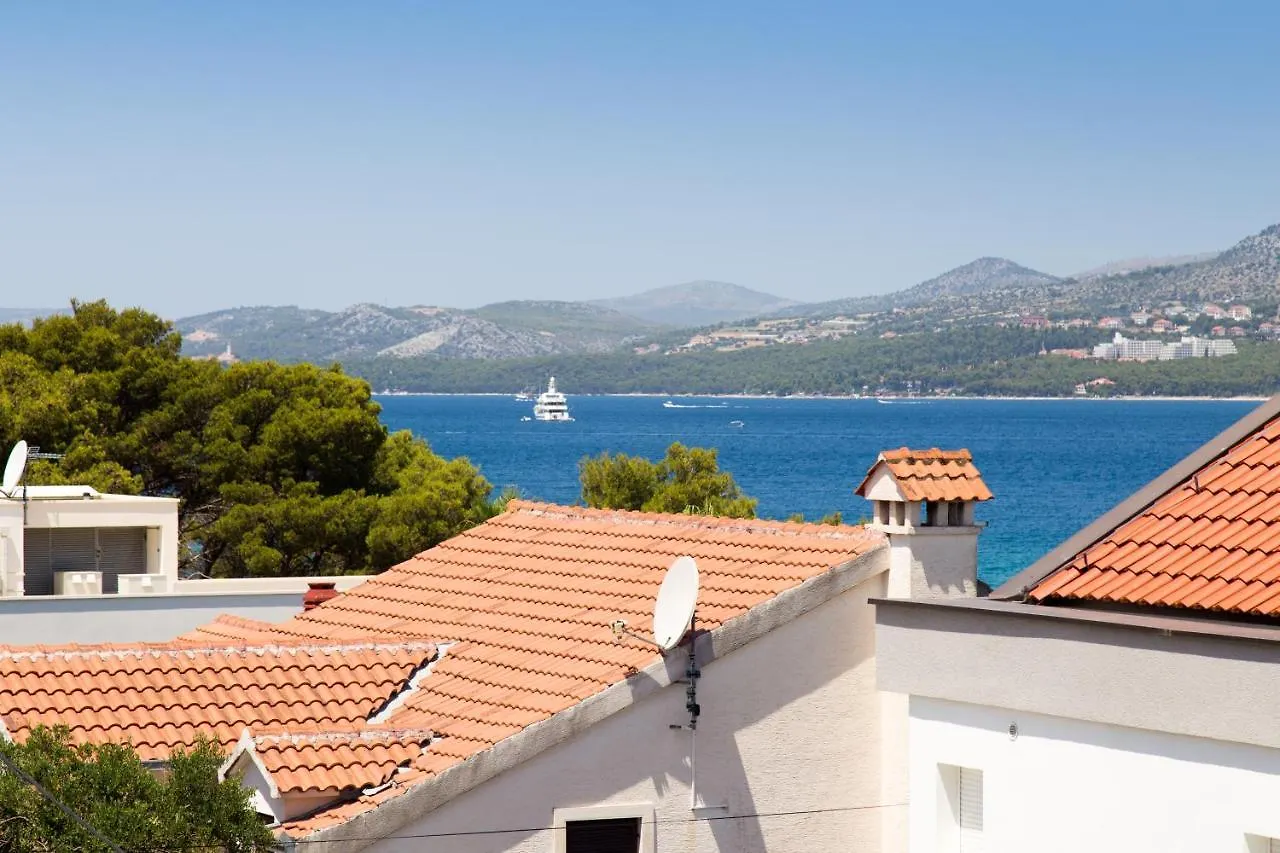 Beachfront House Olbia With Private Parking Trogir