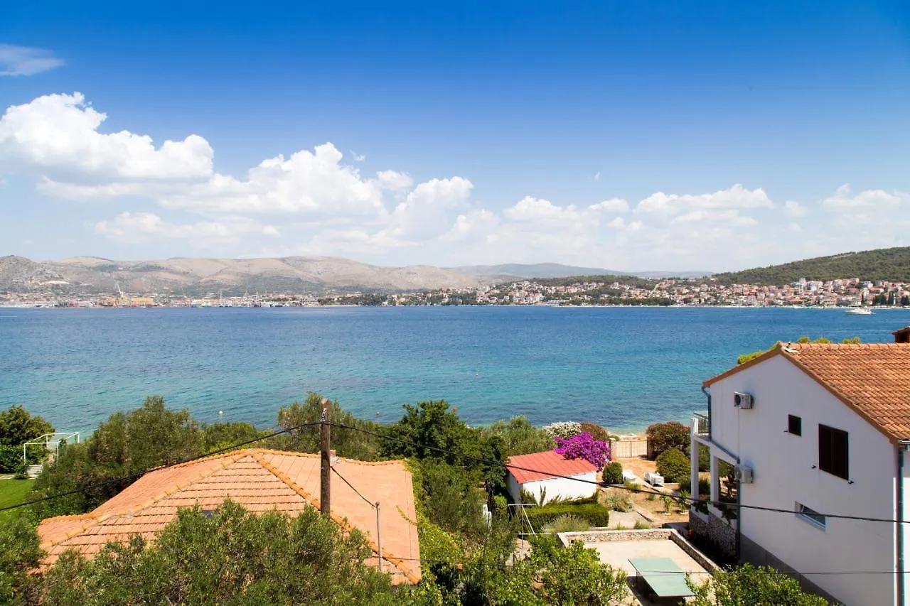 Apartment Beachfront House Olbia With Private Parking Trogir