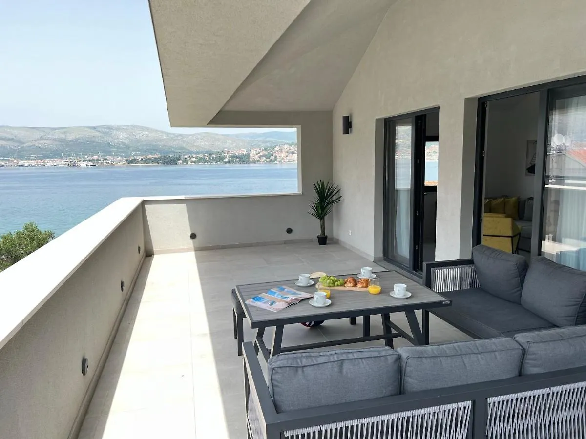 Beachfront House Olbia With Private Parking Trogir