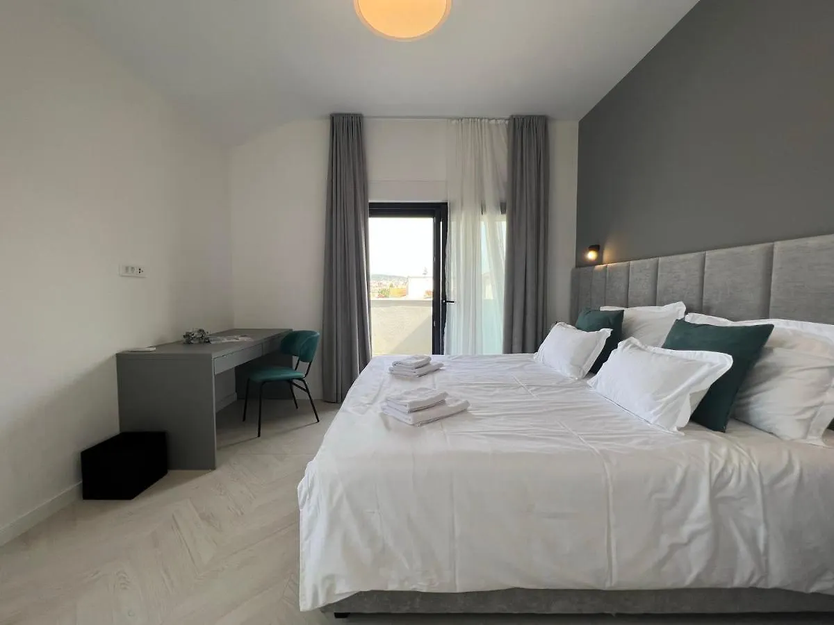 Beachfront House Olbia With Private Parking Trogir Apartment