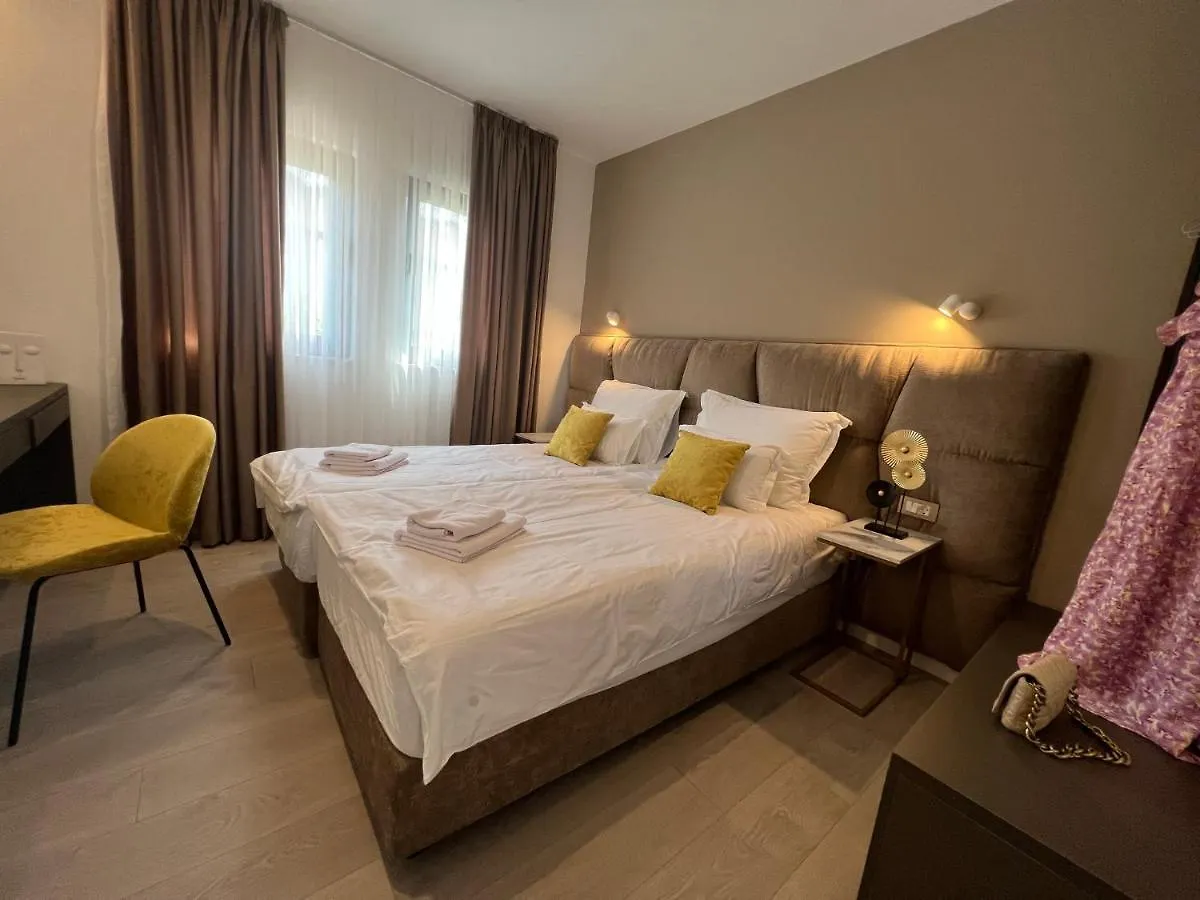 Beachfront House Olbia With Private Parking Trogir Apartment